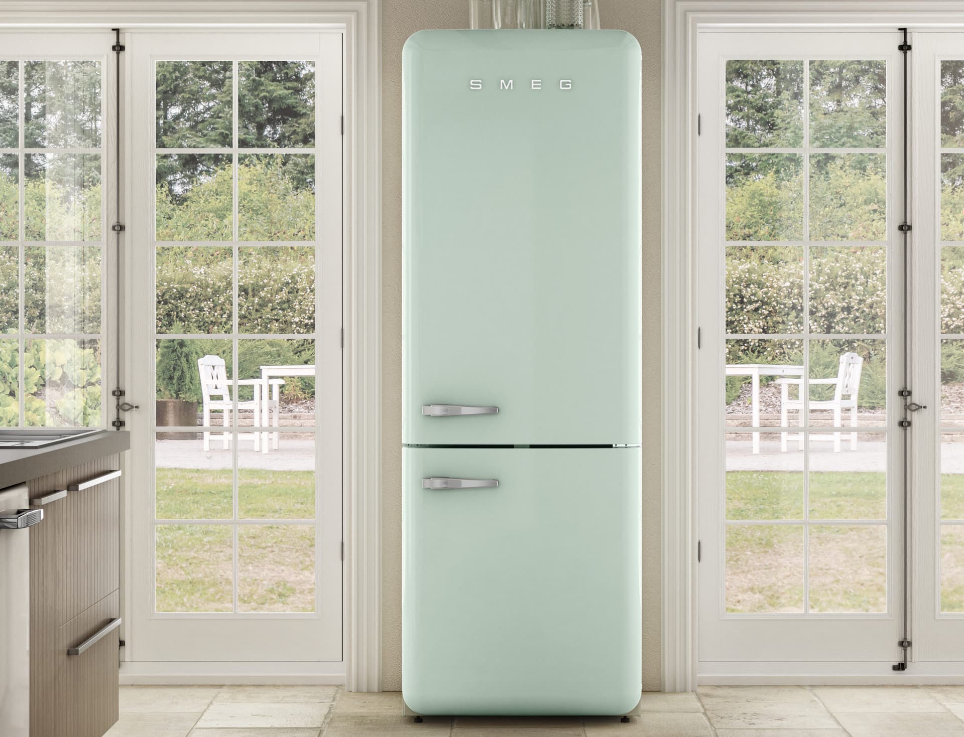 SMEG FAB38RPG6 retro koelkast, Pastelgroen (afbeelding 3 van 5)