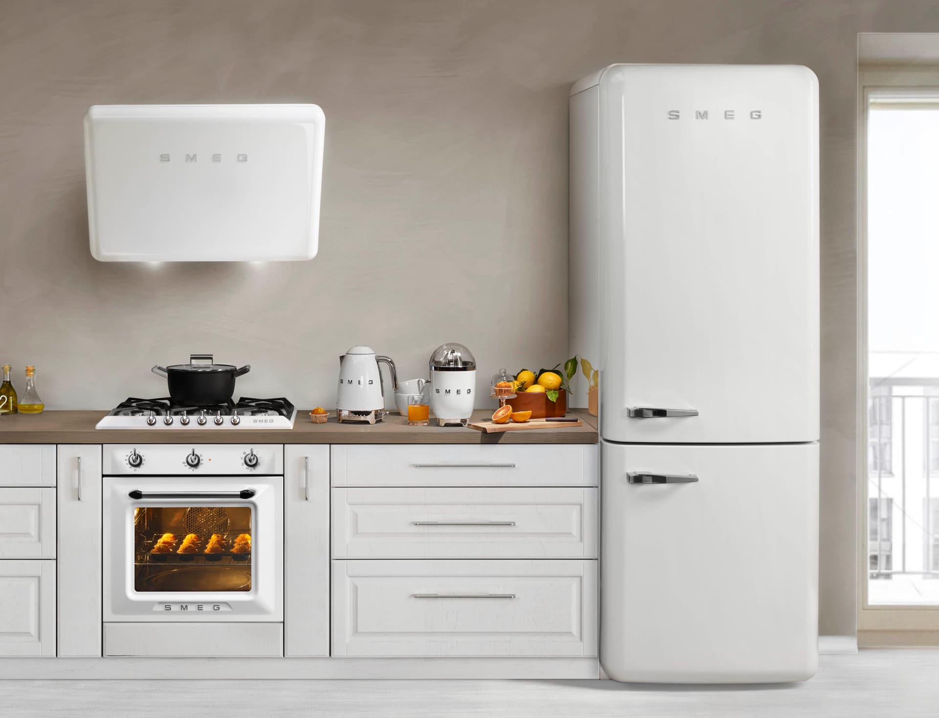 SMEG FAB38RPG6 retro koelkast, Pastelgroen (afbeelding 4 van 5)