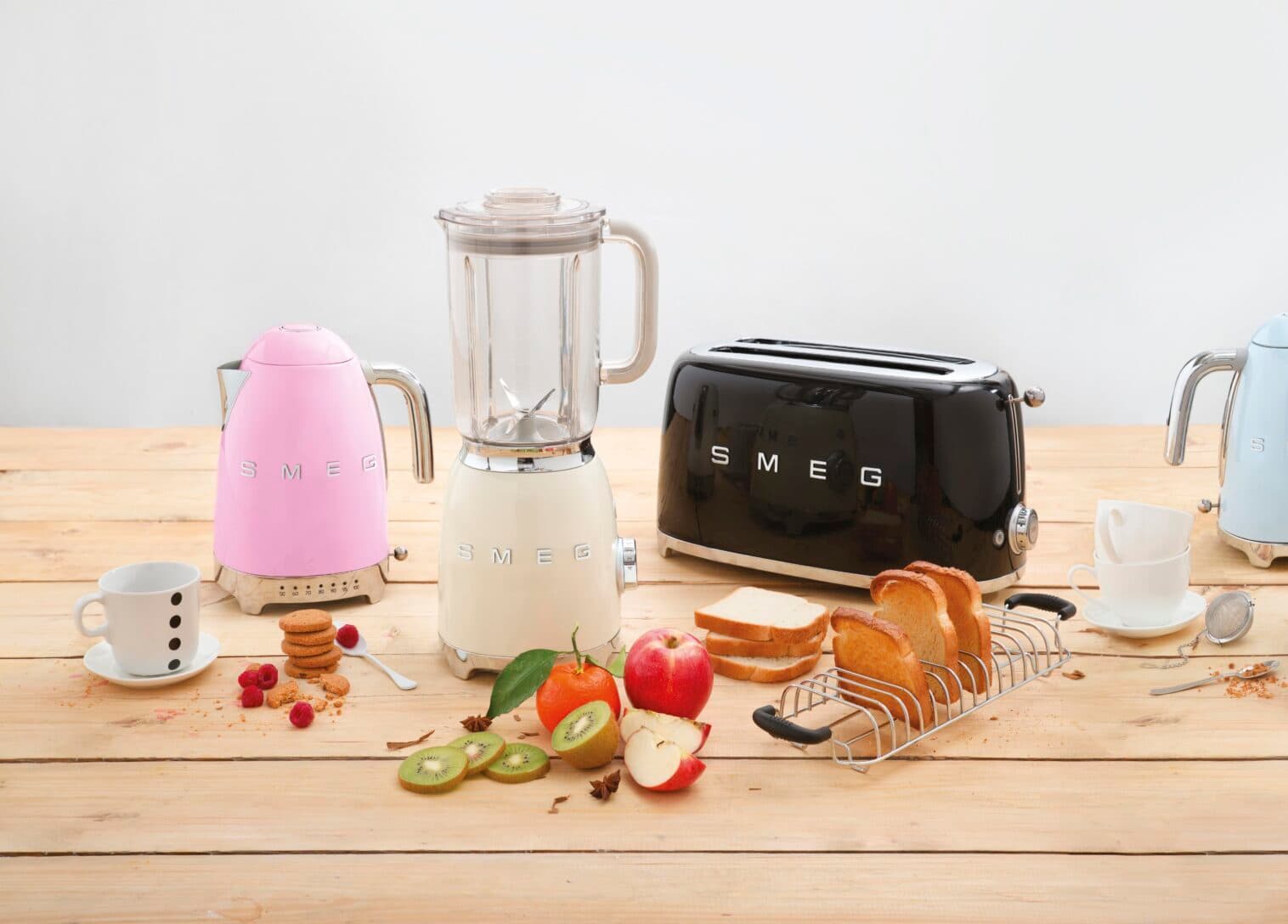 SMEG KLF04PKEU waterkoker roze (afbeelding 2 van 2)