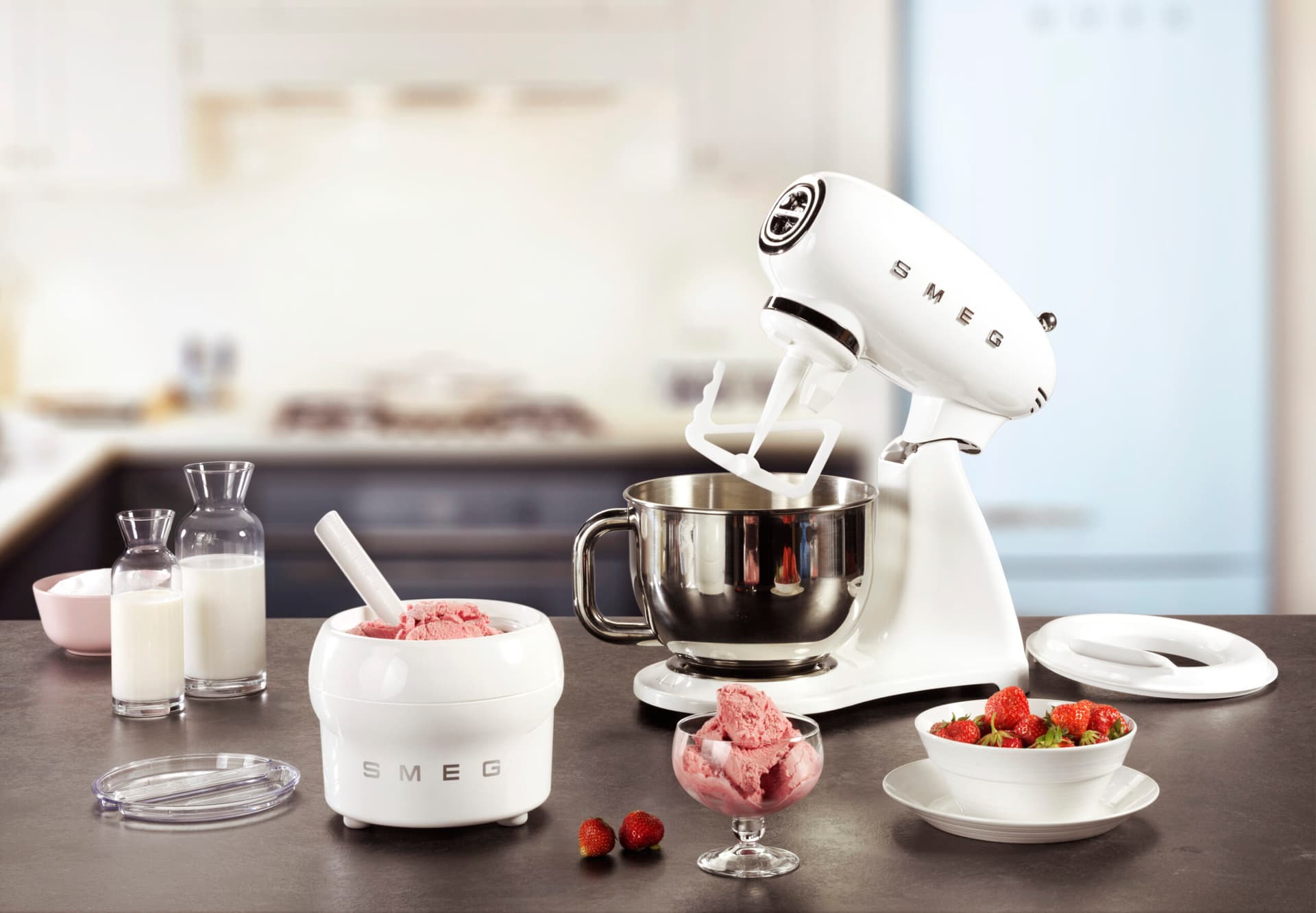SMEG SMIC01 ijsmaker (afbeelding 2 van 2)
