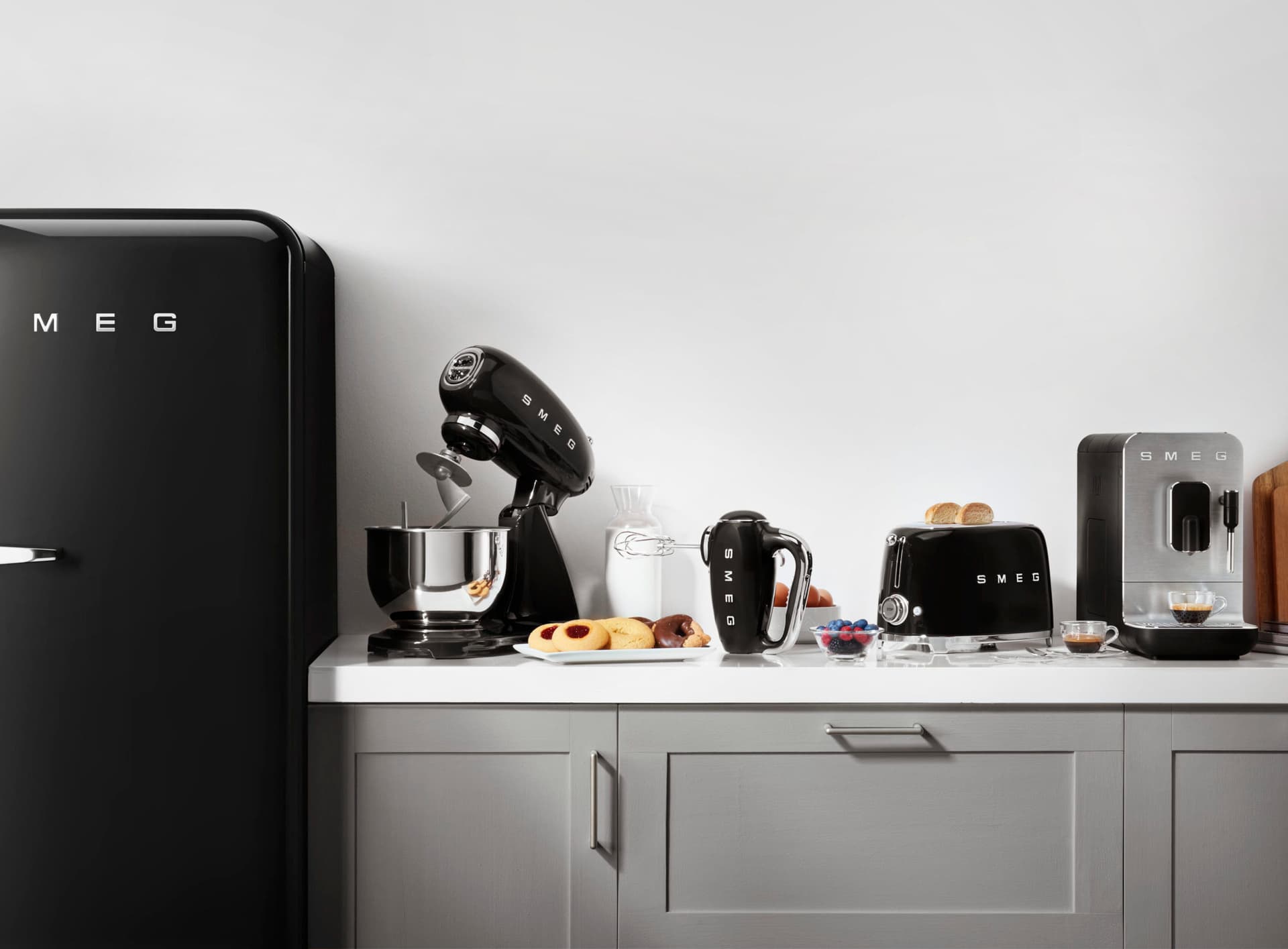 SMEG BCC11WHMEU koffiemachine mat wit (afbeelding 3 van 3)