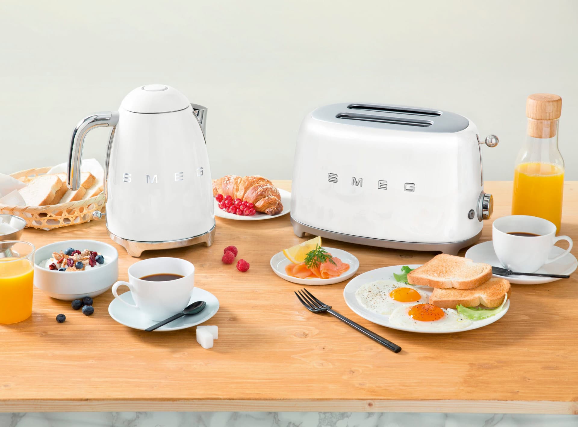 SMEG TSF01WHEU broodrooster wit (afbeelding 2 van 3)