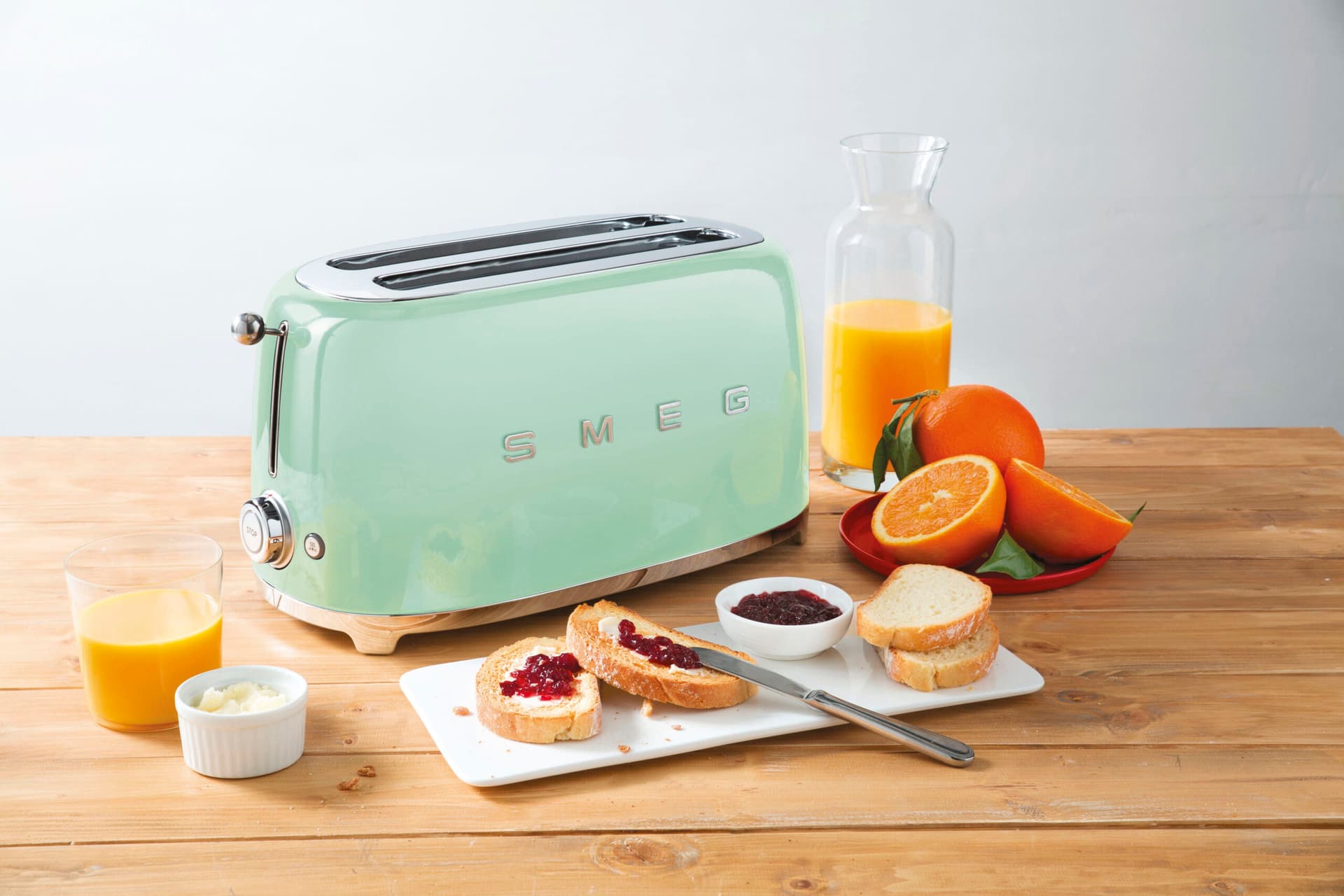 SMEG TSF02PGEU broodrooster pastelgroen (afbeelding 2 van 2)