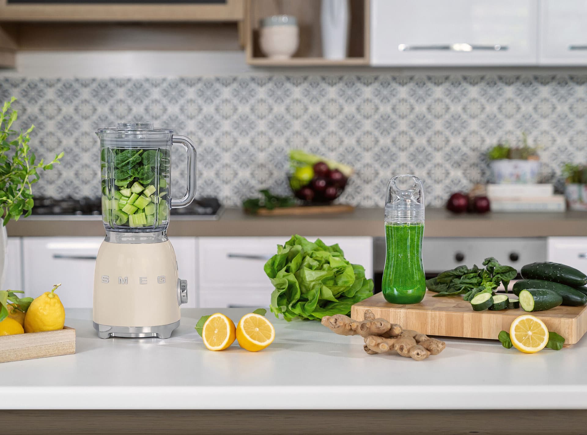 SMEG BLF03CREU blender crème (afbeelding 3 van 3)