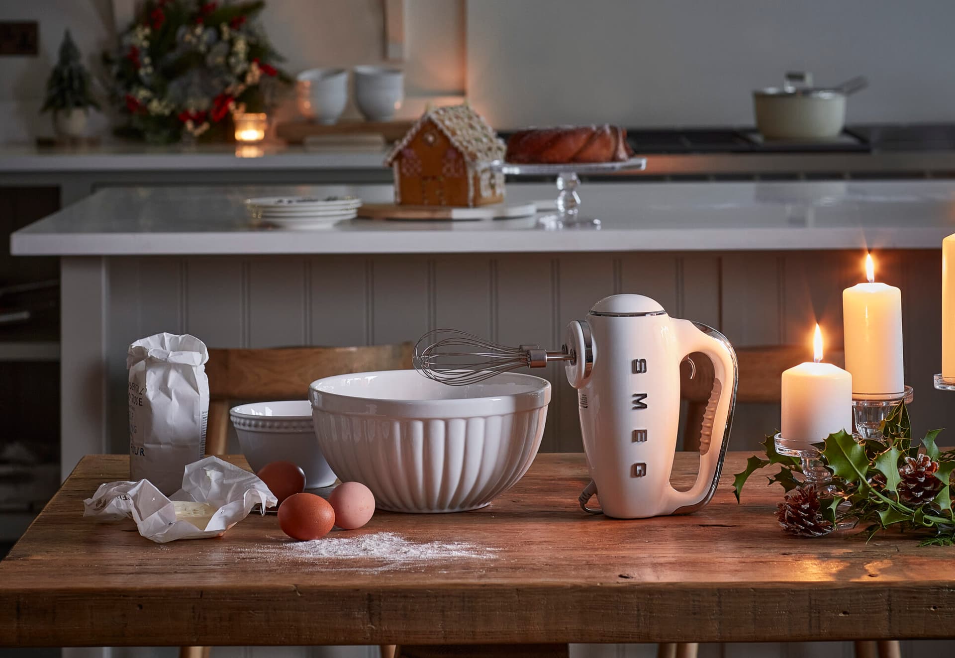SMEG HMF01CREU handmixer crème (afbeelding 2 van 2)