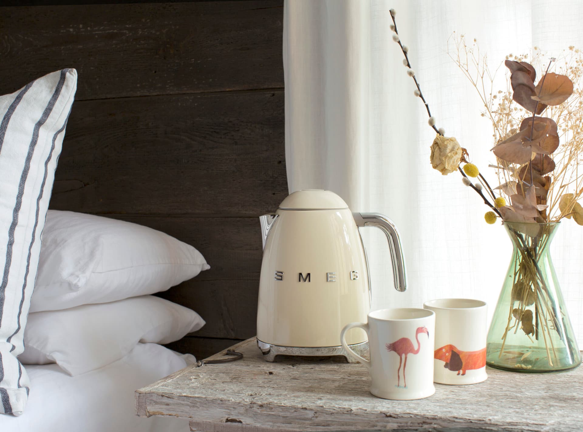 SMEG KLF03CREU waterkoker crème (afbeelding 2 van 2)