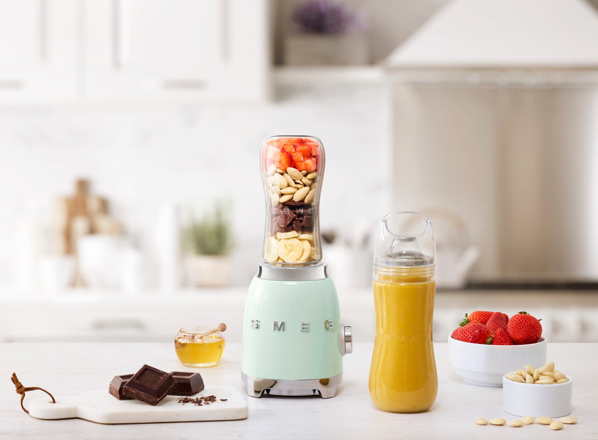 SMEG PBF01PGEU blender pastelgroen (afbeelding 2 van 2)