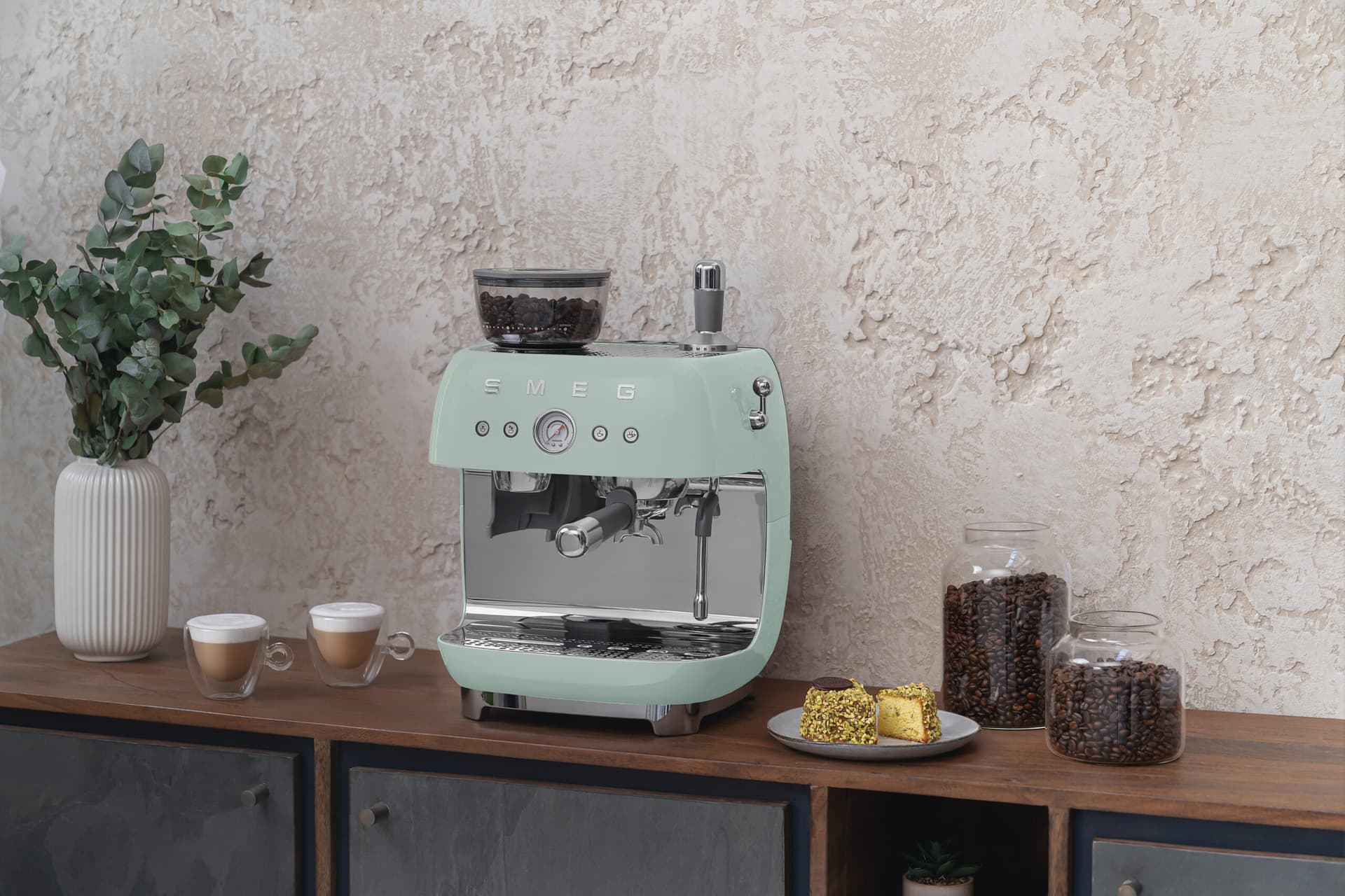 SMEG EGF03PGEU espressomachine pastelgroen (afbeelding 2 van 3)