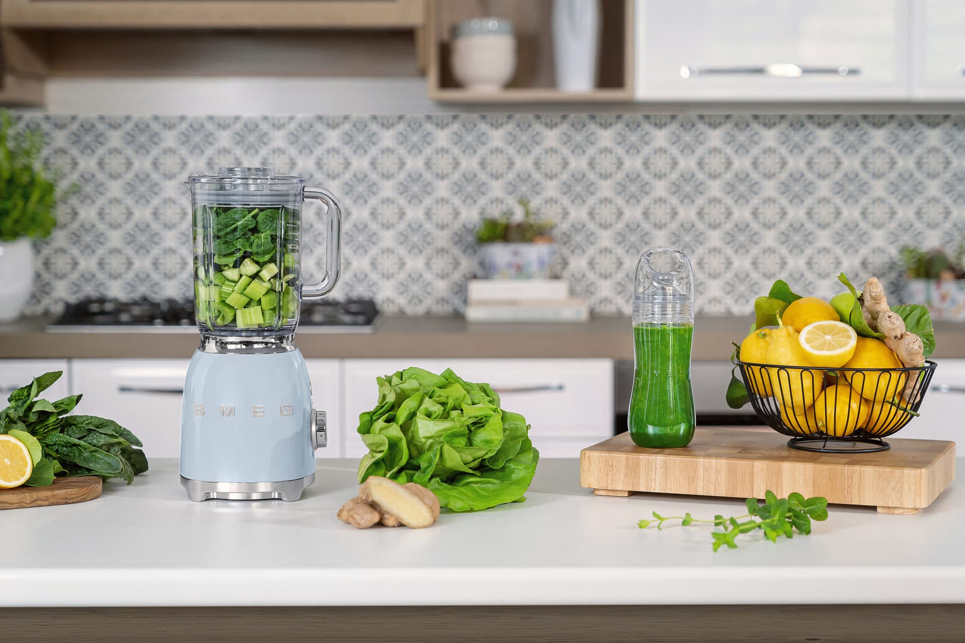 SMEG BLF03PBEU blender pastelblauw (afbeelding 2 van 3)