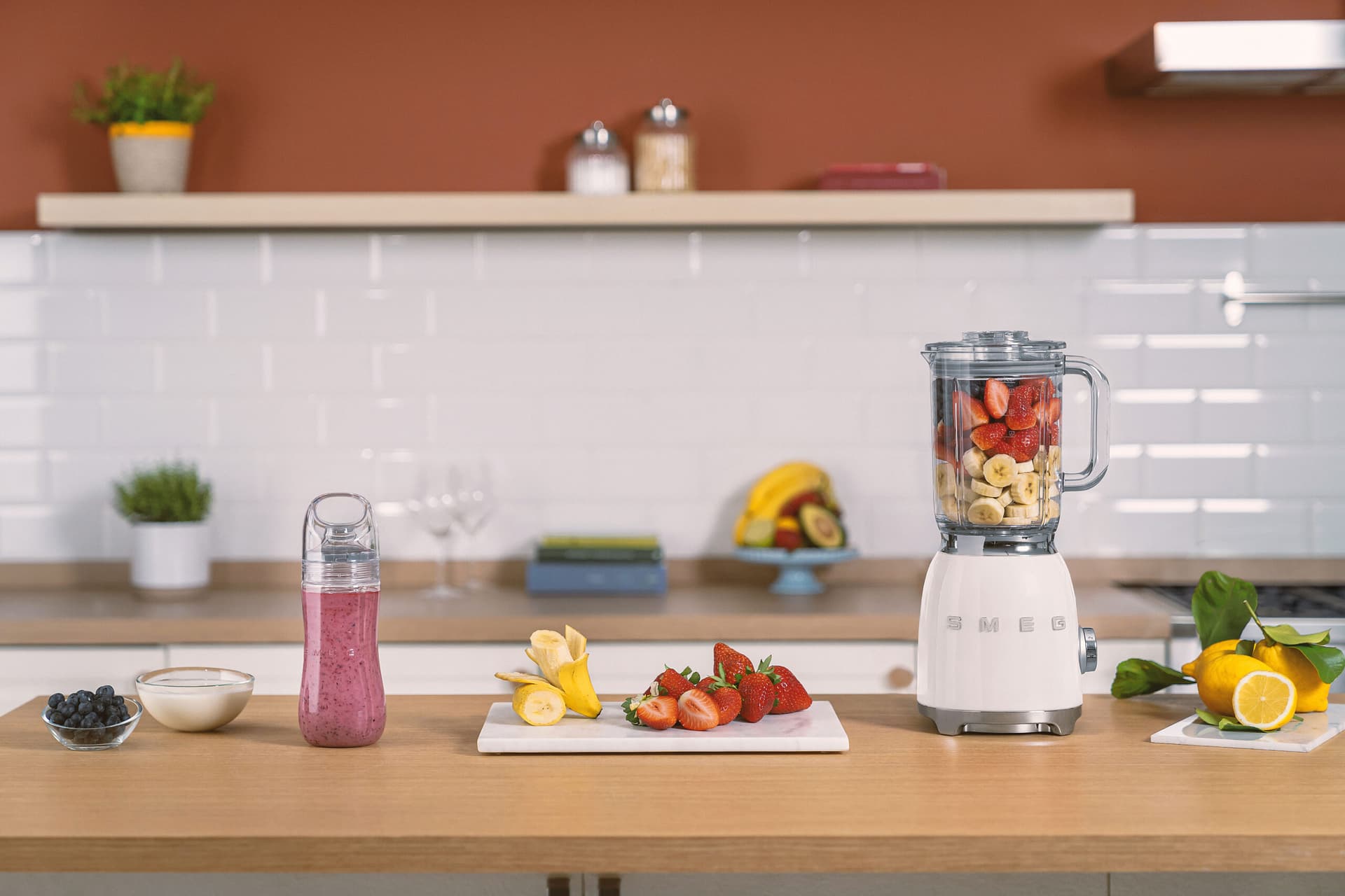 SMEG BLF03WHEU blender wit (afbeelding 2 van 3)
