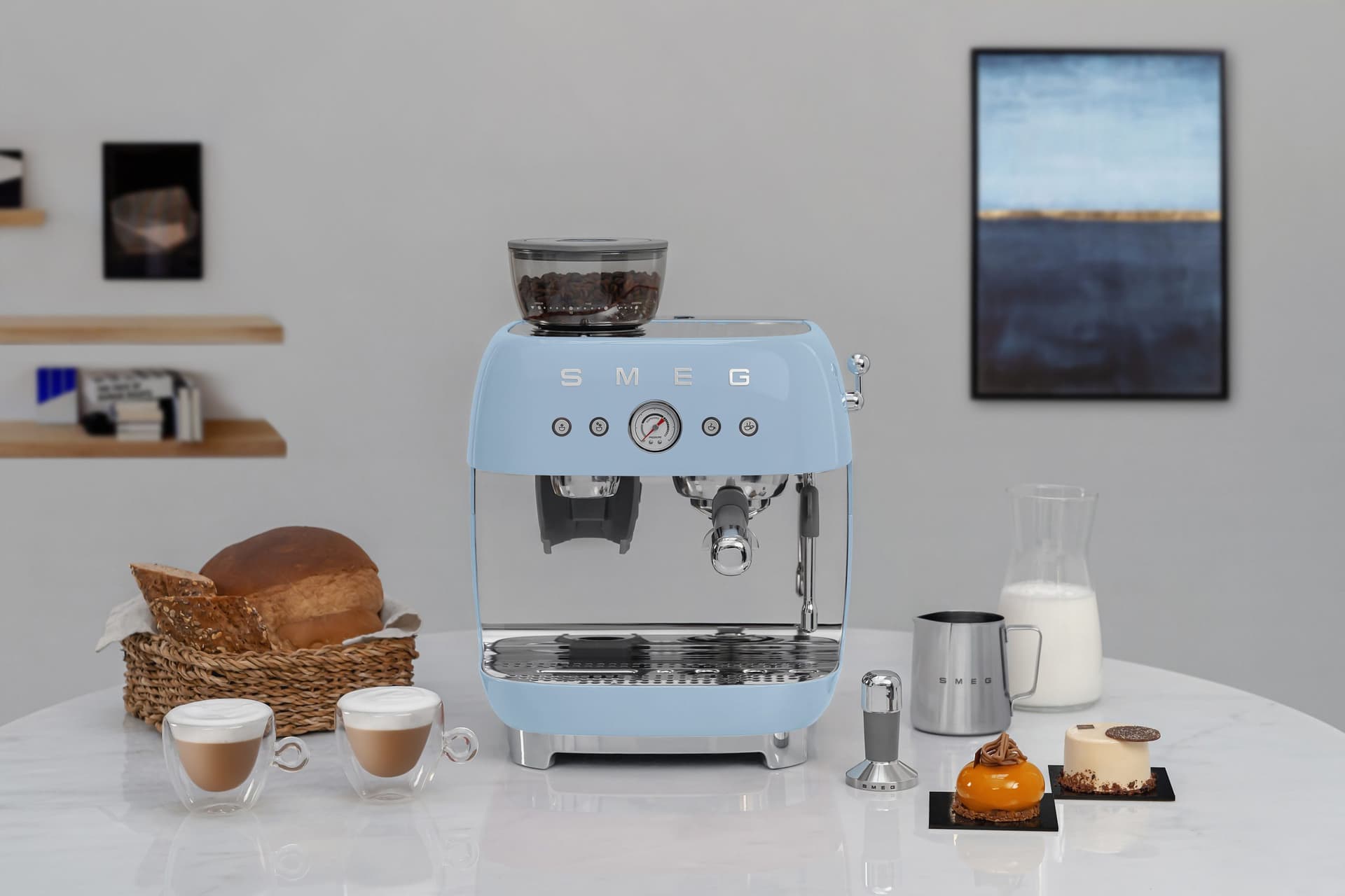 SMEG EGF03PBEU espressomachine pastelblauw (afbeelding 2 van 2)
