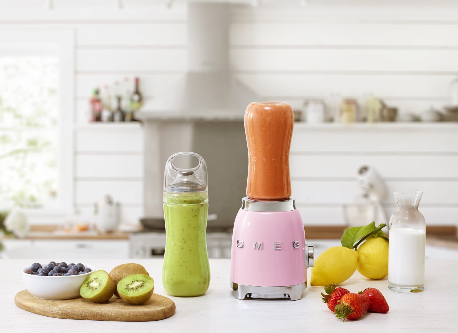 SMEG PBF01PKEU blender roze (afbeelding 2 van 2)