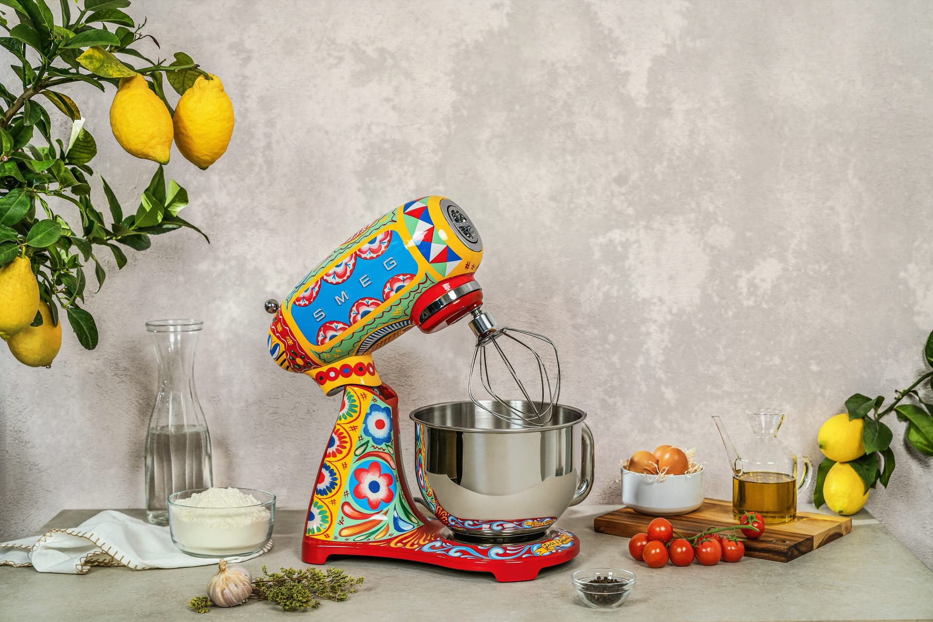 SMEG SMF03DGEU keukenmachine D&G Sicily is my love, Dolce & Gabbana (afbeelding 2 van 2)