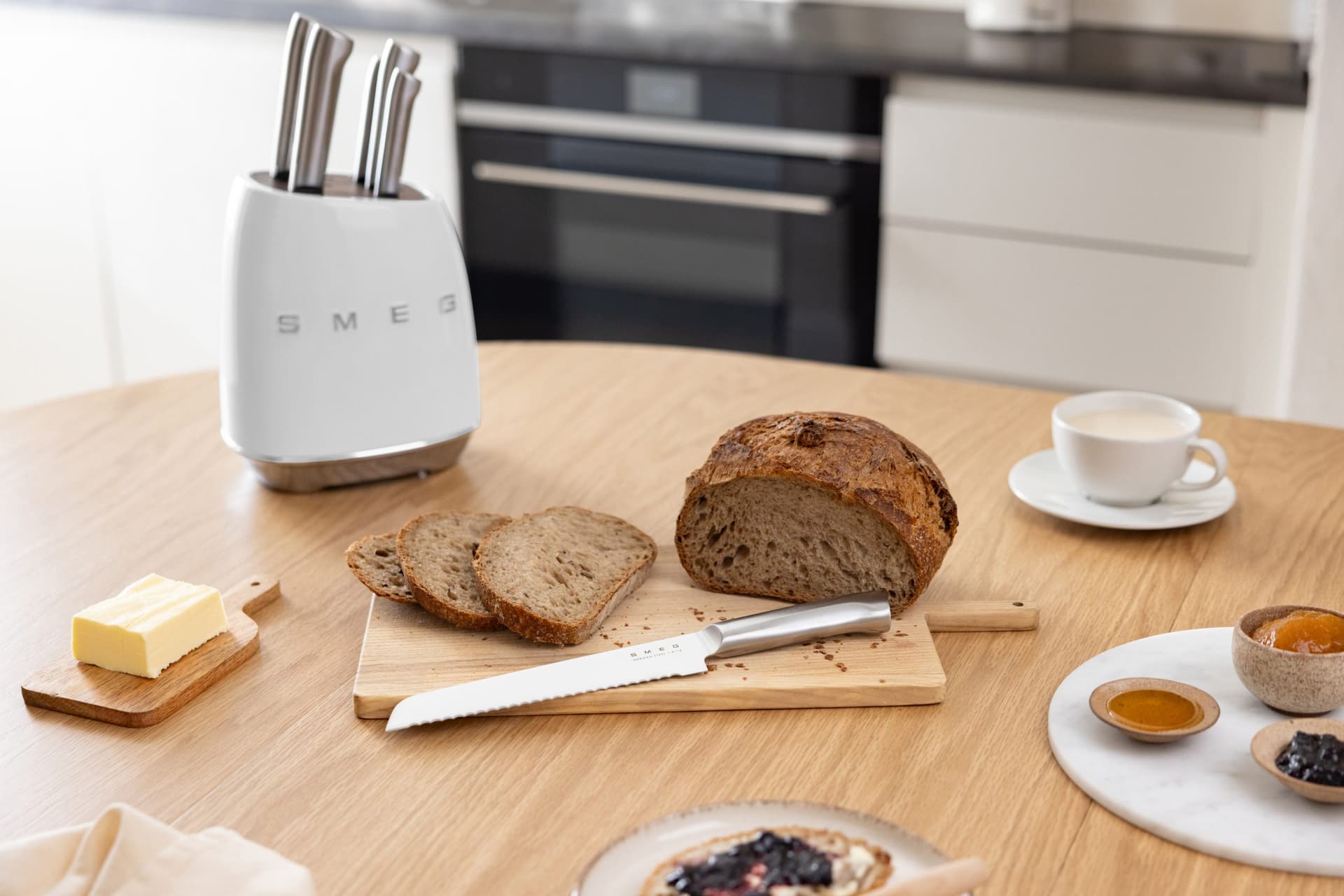 SMEG KBSF02WH 6-delig messenblok wit (afbeelding 3 van 3)