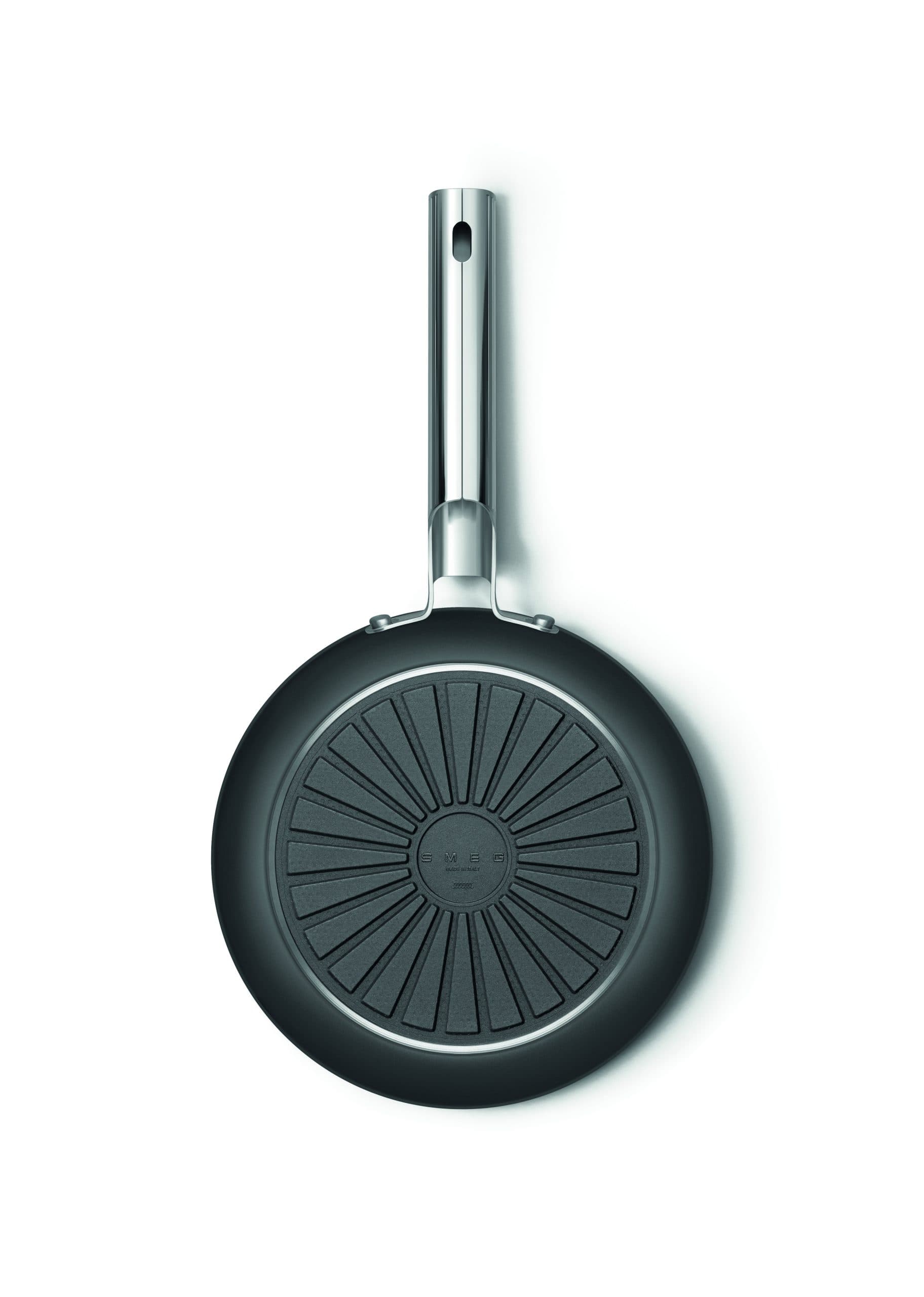 SMEG FPF2402BLM koekenpan zwart (afbeelding 3 van 3)
