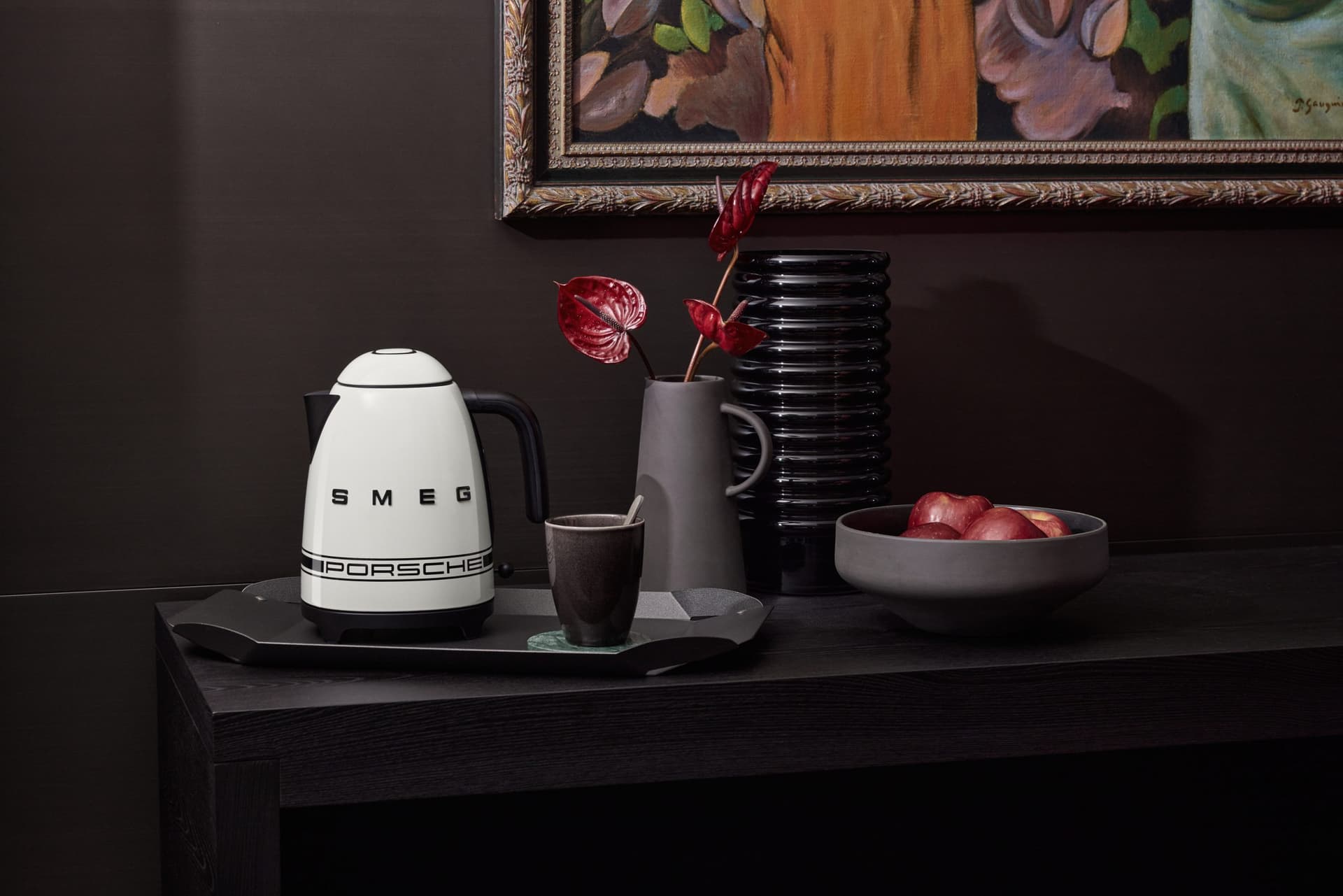 SMEG KLF03PCWEU waterkoker Porsche Carrara White, Porsche x SMEG (afbeelding 3 van 3)