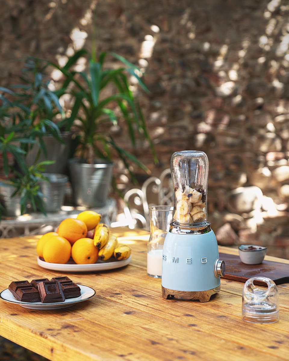 SMEG PBF00BLEU blender zwart (afbeelding 2 van 2)