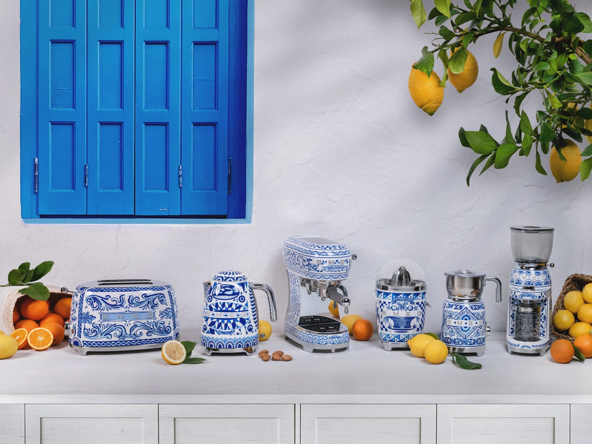 SMEG MFF01DGBEU melkopschuimer D&G Blu Mediterraneo, Dolce & Gabbana (afbeelding 2 van 2)