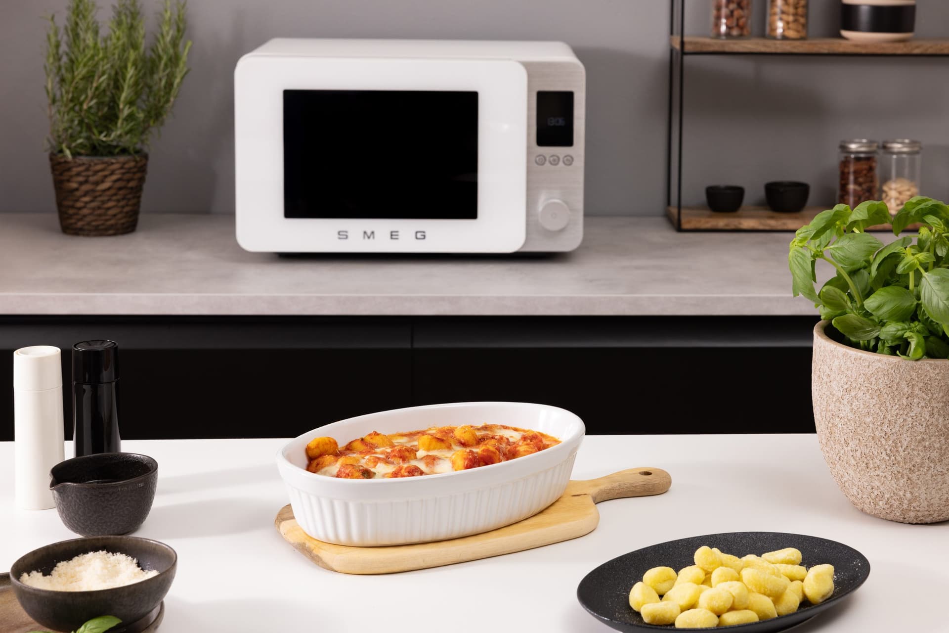 SMEG MOC02WHMEU combi-magnetron oven, Mat wit (afbeelding 2 van 2)