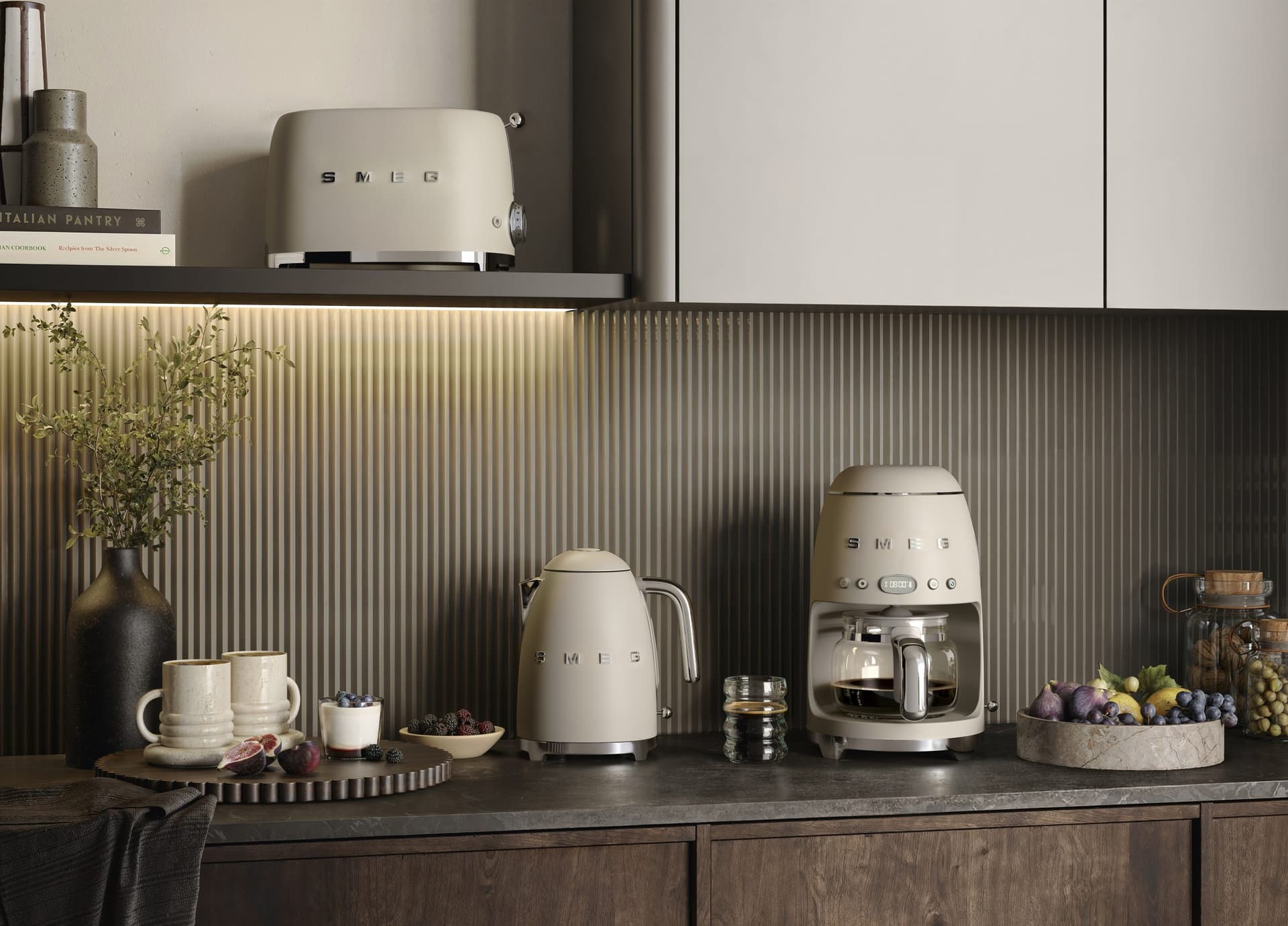 SMEG DCF02MLMEU filterkoffiemachine moonlight (afbeelding 2 van 2)